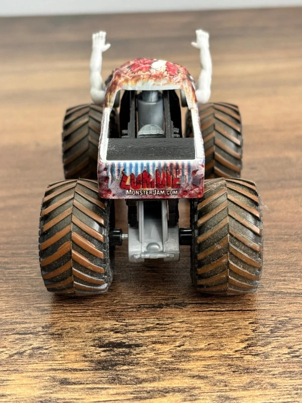 Monster Jam Truck Zombie Mud Muddy Tires Moving Arms Die-Cast 1:64 Loose Toy